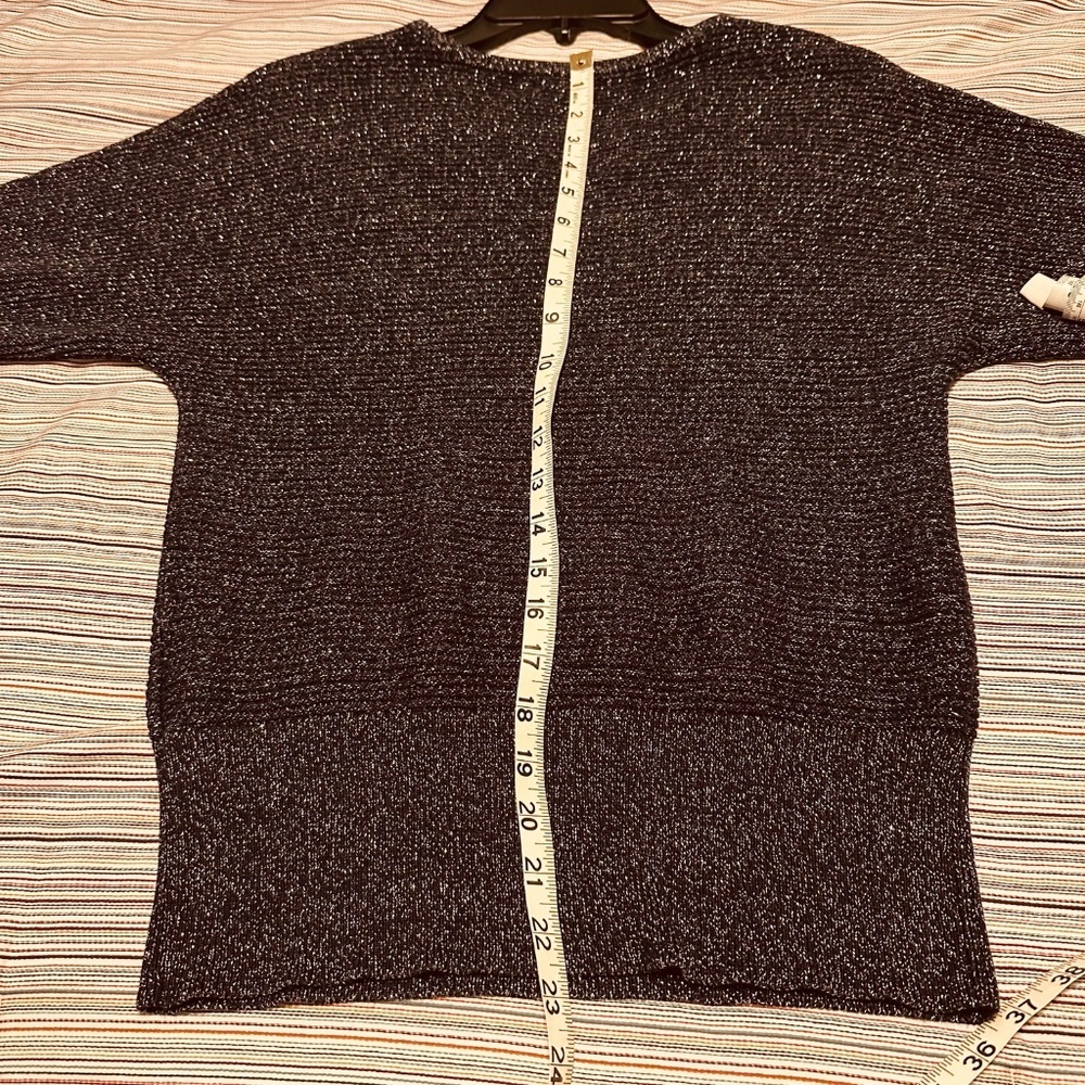 New York & Company Black w/ Silver Metallic V-Neck 3/4 Sleeve Knit Top Sz. Small - Picture 9 of 9